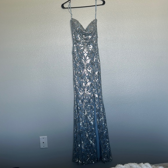 only used once, in great condition. - Picture 1 of 5